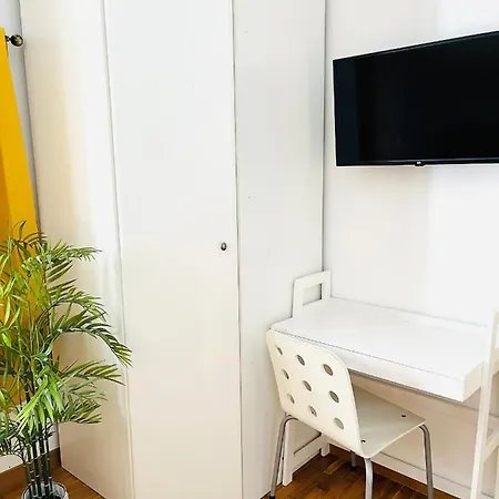 Yellow House Апартаменты Терамо